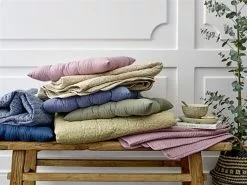 Bloomingville Plaid Blauw 200x140cm -TEXTIEL Winkel bloomingville plaid blauw 200x140cm 3