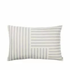 Broste Copenhagen Frankie Kussen Lichtpaars - 40x60cm -TEXTIEL Winkel broste copenhagen frankie kussen lichtpaars 40x60c 1