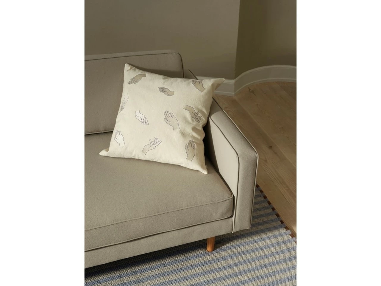 Broste Copenhagen Lamel Vloerkleed Blauw/grijs 70x140cm - 70070342 4 Broste Copenhagen Lamel Vloerkleed Blauw/grijs 70x140cm - 70070342 - Afbeelding 2