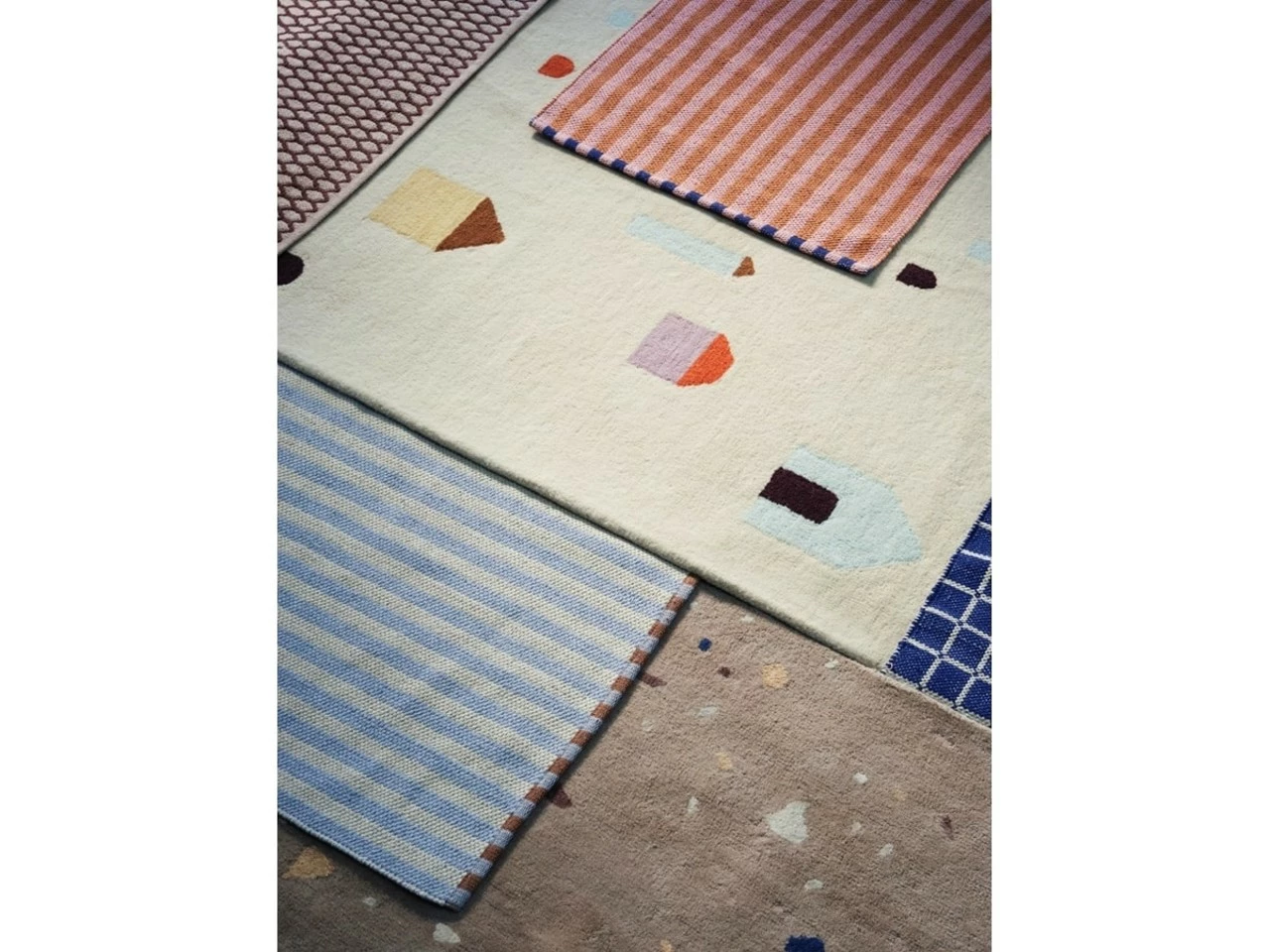 Broste Copenhagen Lamel Vloerkleed Blauw/grijs 70x140cm - 70070342 6 Broste Copenhagen Lamel Vloerkleed Blauw/grijs 70x140cm - 70070342 - Afbeelding 4