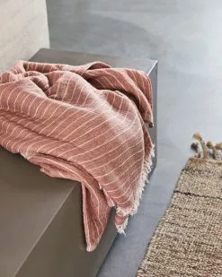 House Doctor Alice Plaid Rood - 211090104 -TEXTIEL Winkel house doctor alice plaid rood 211090104 1