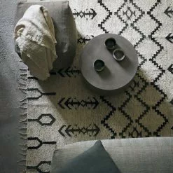 House Doctor Arte Vloerkleed -off White 230x160cm -TEXTIEL Winkel house doctor arte vloerkleed off white 230x160cm 1