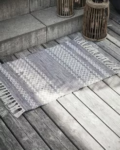 House Doctor Ciero Vloerkleed Lichtgrijs 70x50cm - 205085020 -TEXTIEL Winkel house doctor ciero vloerkleed lichtgrijs 70x50cm 2 2