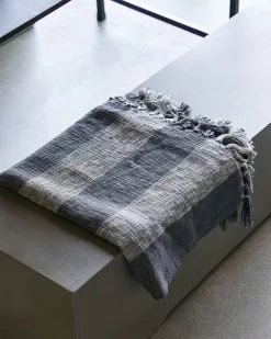 House Doctor Ponra Plaid - 201600030 -TEXTIEL Winkel house doctor ponra plaid 201600030 1