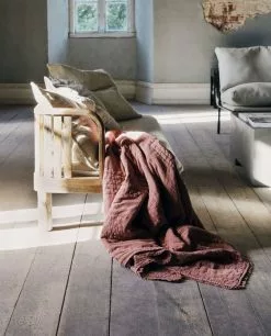 House Doctor Ruffle Plaid Dusty Berry- 261130001 -TEXTIEL Winkel house doctor ruffle plaid dusty berry 261130001 1