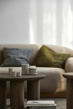 Nordal Elodie Kussen Grijs Incl Vulling - 42457 -TEXTIEL Winkel nordal elodie kussen grijs incl vulling 42457 1