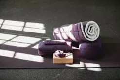 Nordal Yin Yoga Matras - Burgundy 8 Nordal Yin Yoga Matras - Burgundy -TEXTIEL Winkel nordal yin yoga matras burgundy 2